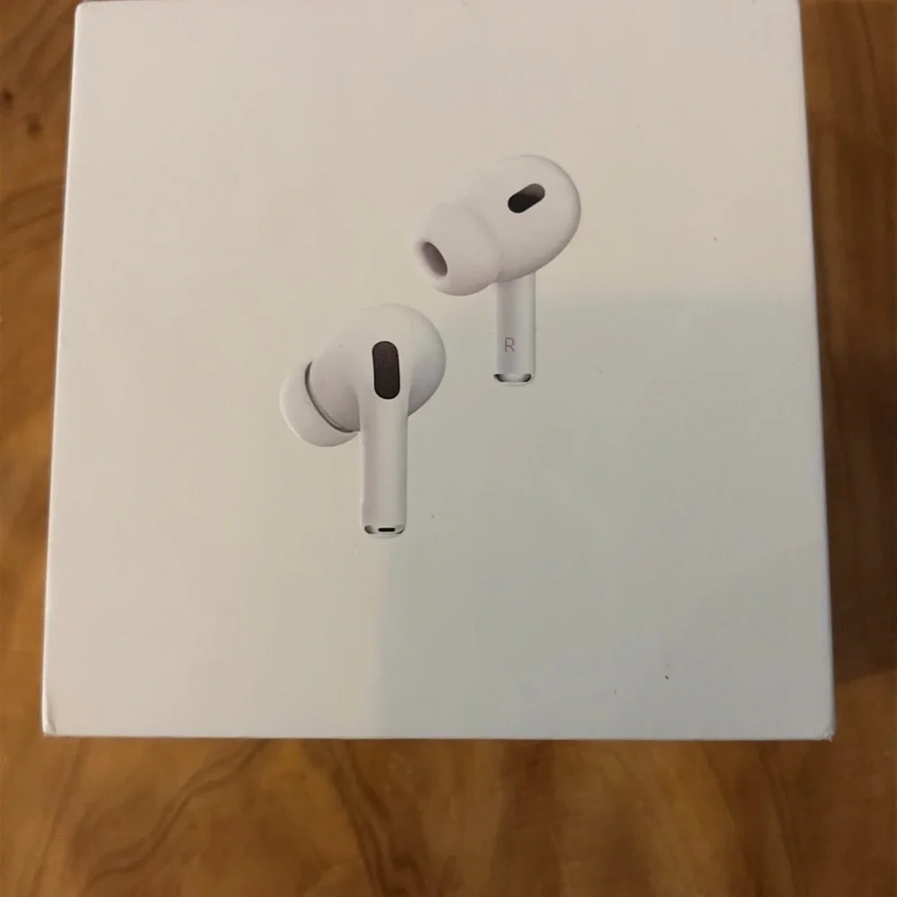 Wireless AirPods Pro 2nd gen with Case White with design